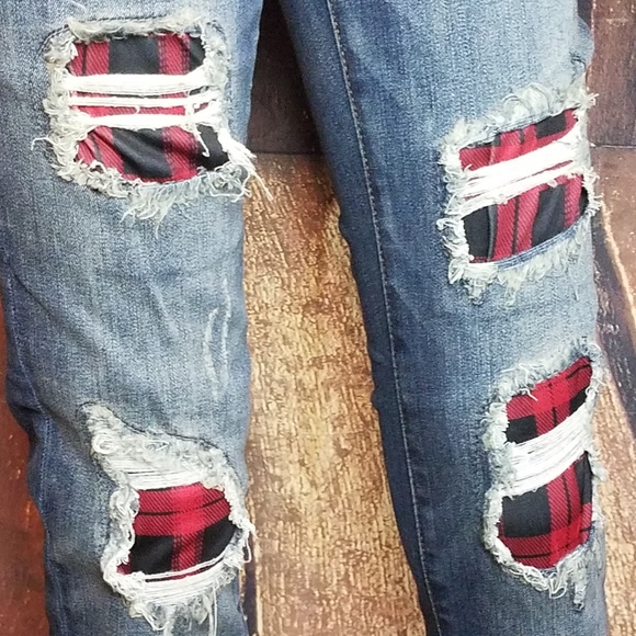 Judy Blue Buffalo Plaid Patch Distressed Jeans - Picture 4 of 8